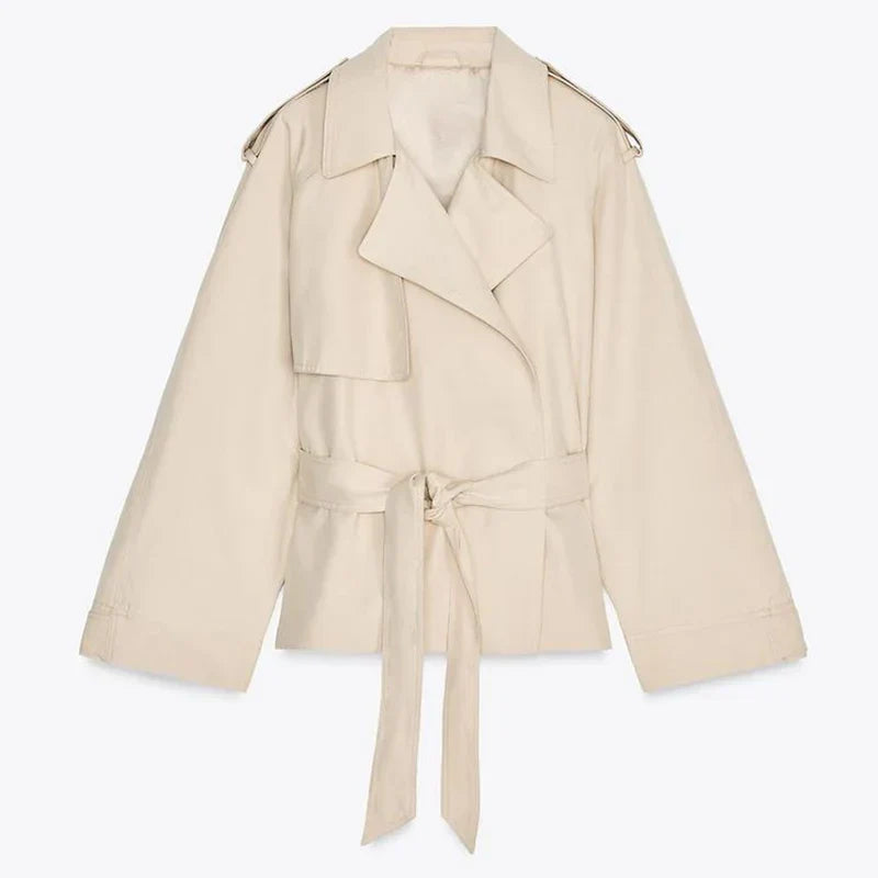 Melodi | Kort Trenchcoat med Snøredetaljer 