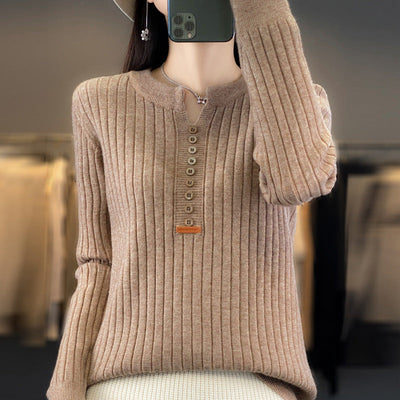 Rene ™ | Strikket pullover med V-hals 